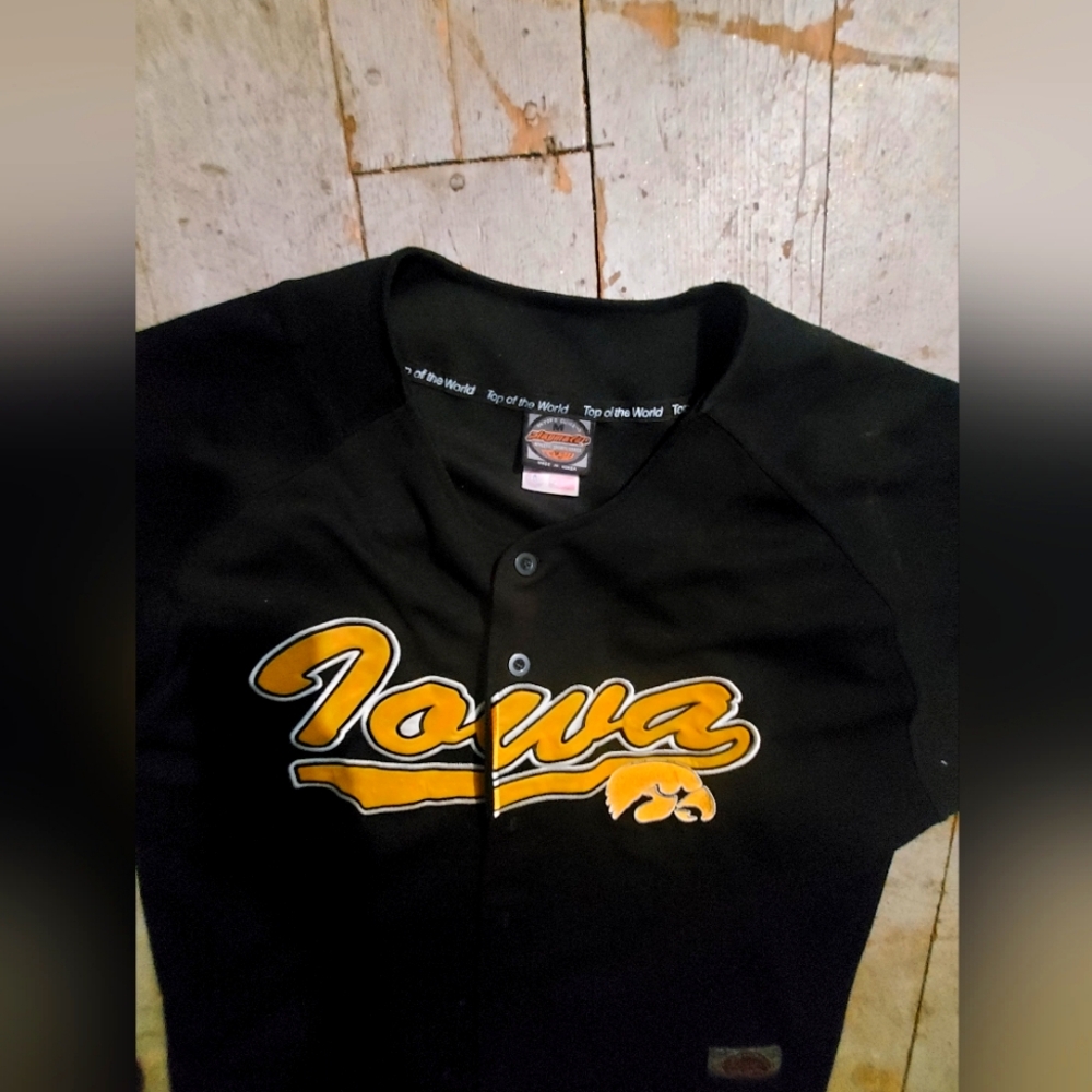 Iowa jersey - Picture 2 of 3
